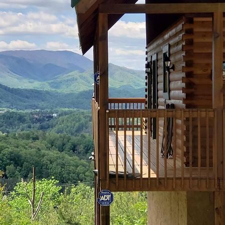 Villa Yogi'S Den: Breathtaking Views! 3 Min To Dollywood, On 1 Acre! Sevierville Esterno foto