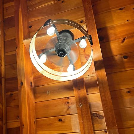 Villa Yogi'S Den: Breathtaking Views! 3 Min To Dollywood, On 1 Acre! Sevierville Esterno foto