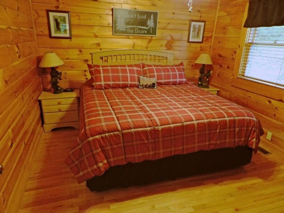 Villa Yogi'S Den: Breathtaking Views! 3 Min To Dollywood, On 1 Acre! Sevierville Esterno foto